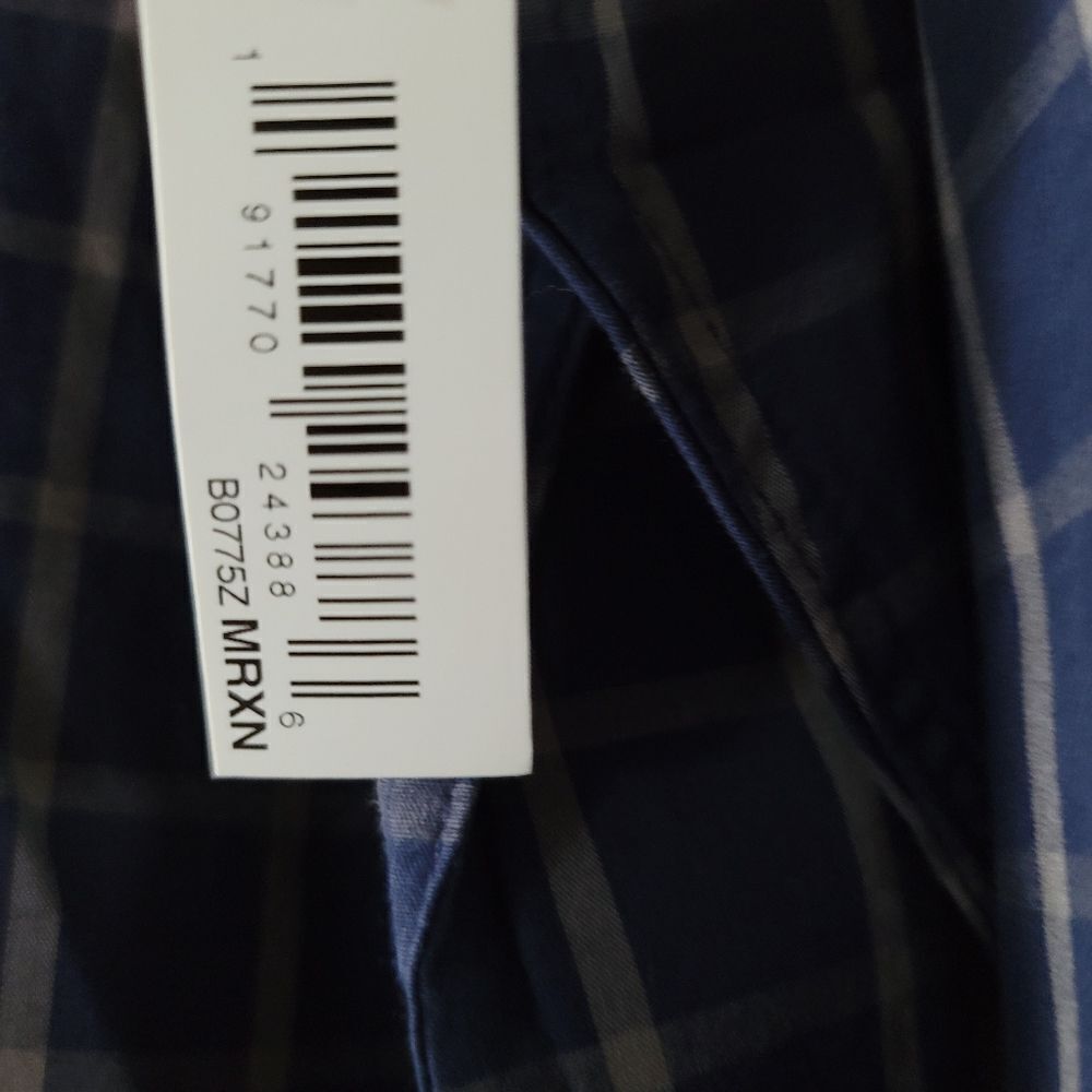 Amazon Essentials Dress Shirt - Picture 2 of 4